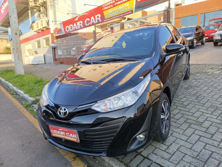 TOYOTA YARIS XS