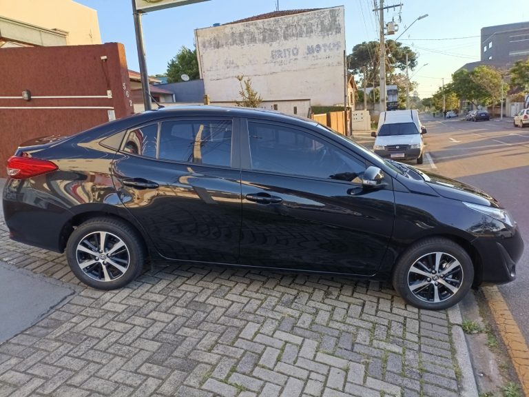 TOYOTA YARIS XS