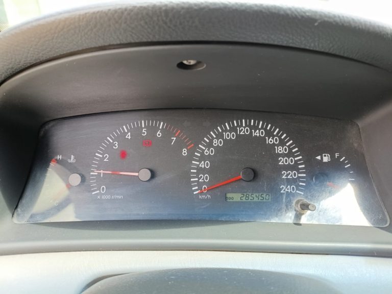 COROLLA 1.8