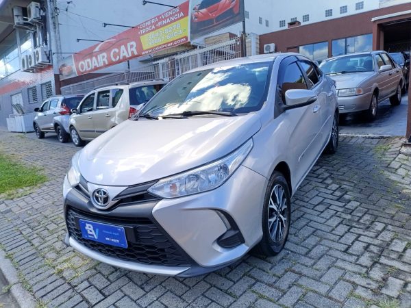TOYOTA YARIS 1.5
