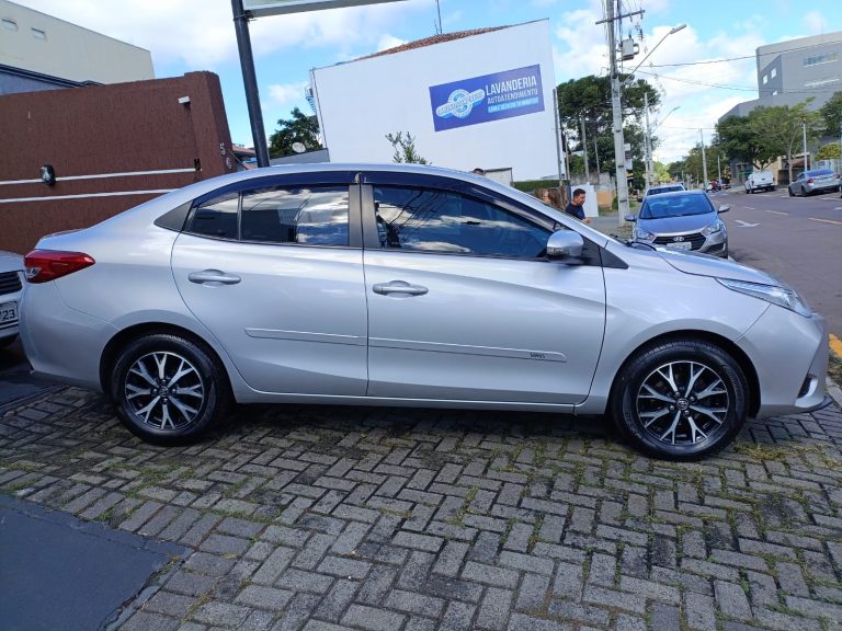 TOYOTA YARIS 1.5