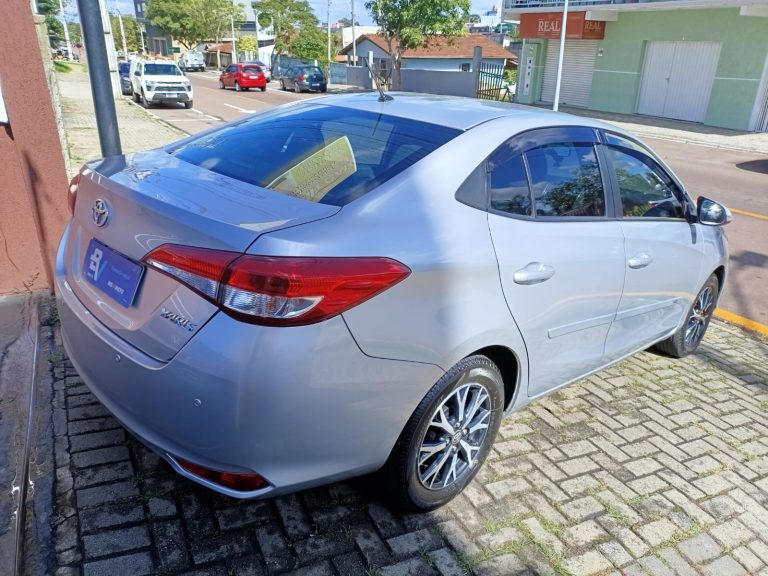 TOYOTA YARIS 1.5