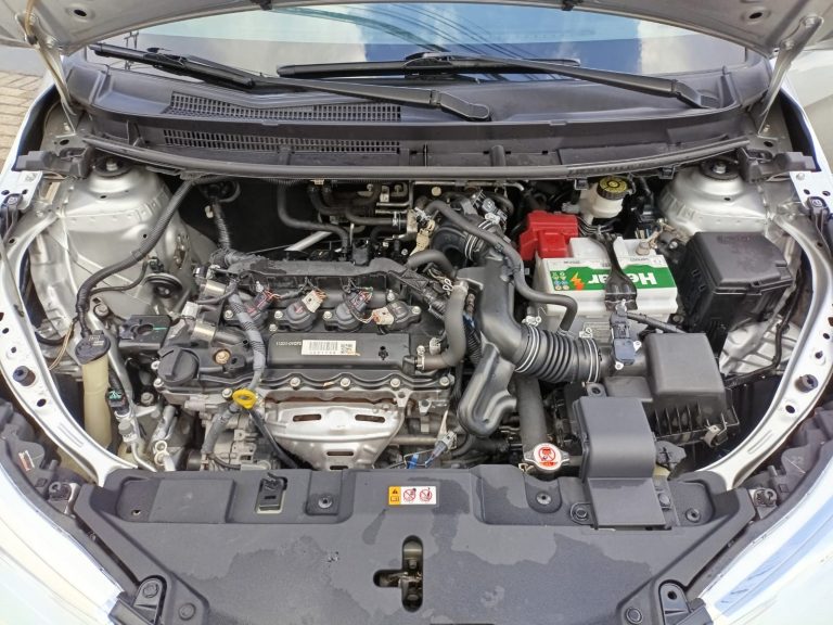 TOYOTA YARIS 1.5
