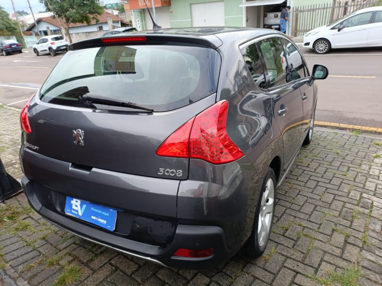 PEUGEOT 3008